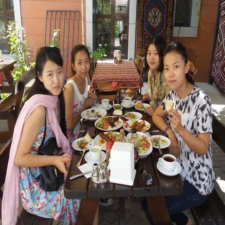 Ali Baba's House Bed & Breakfast 2*