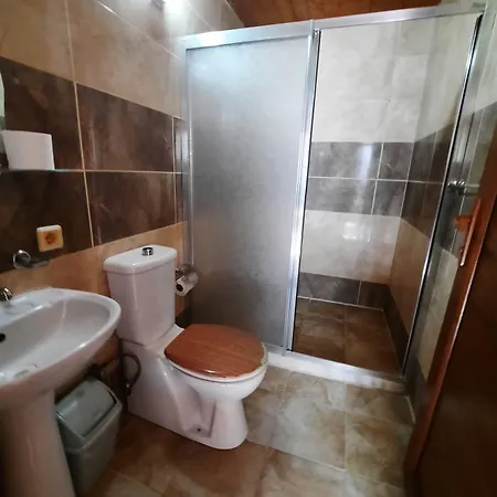 Ali Baba's House Bed and breakfast 2*