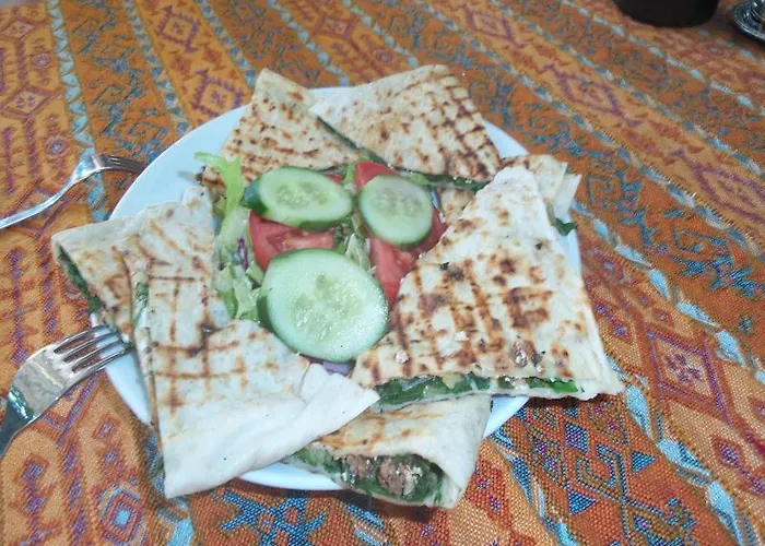 Ali Baba's House Bed & Breakfast 2*