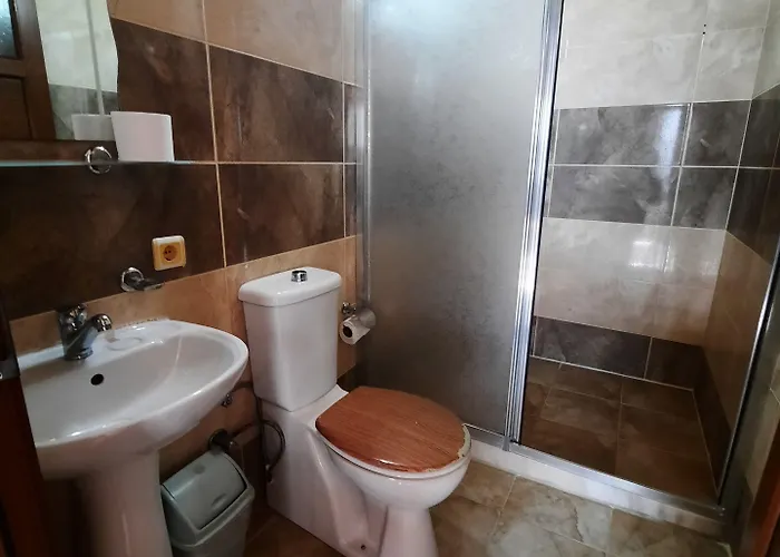 Ali Baba's House Bed & Breakfast 2*